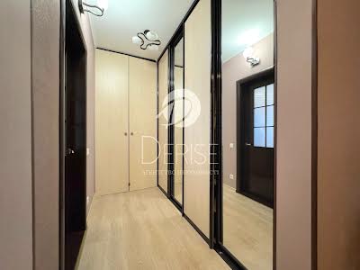 квартира за адресою Урлівська вул., 24