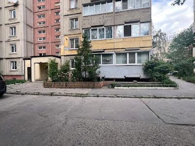 квартира за адресою смт. Пісочин, Набережний в'їзд, 1