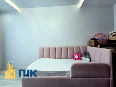квартира за адресою Зарічна вул., 4/2