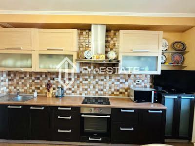 квартира за адресою Бориспільська вул., 4