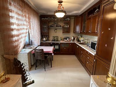 квартира за адресою Соснова вул., 5