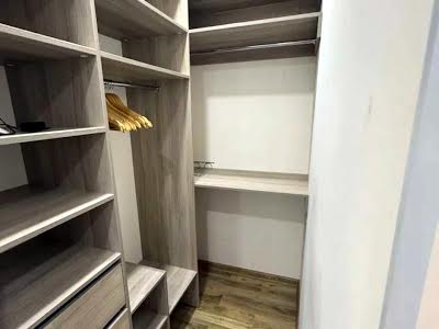 квартира за адресою Дніпровська набережна вул., 16-Г