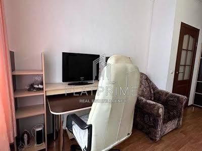 квартира по адресу Русовой 7, 7