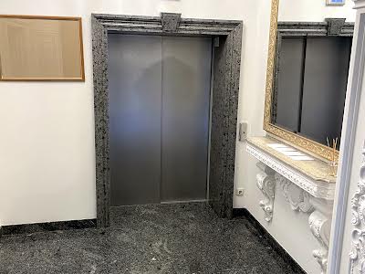 квартира за адресою Кропивницького вул., 8