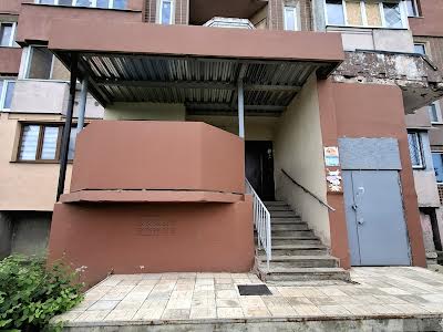 квартира за адресою Астрономічна вул., 35и