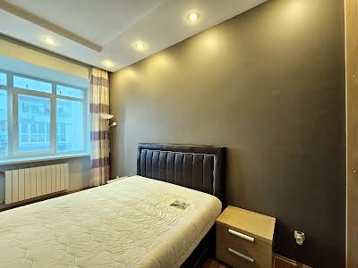 квартира за адресою Панаса Мирного вул., 8