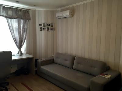 квартира за адресою Золотоустівська вул., 47
