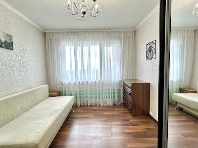 квартира за адресою Озерна вул., 8
