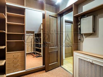 квартира по адресу Киев, Десятинная ул., 1/3