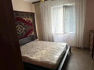 квартира за адресою Ревуцького вул., 18
