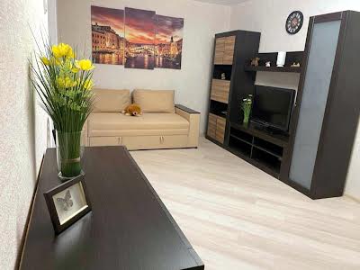 квартира за адресою Академіка Білецького вул., 18