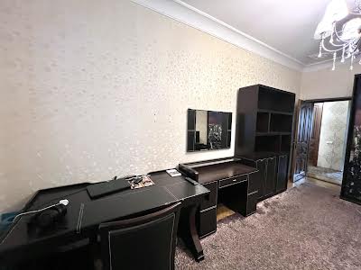 квартира по адресу Кловский спуск, 4