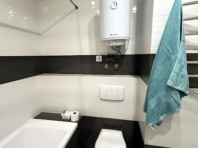 квартира за адресою Патріарха Мстислава Скрипника вул., 40