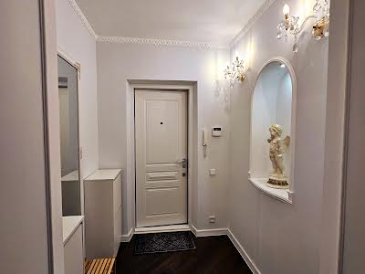квартира за адресою Драгоманова вул., 17