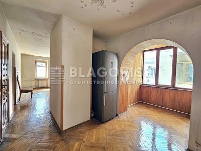 квартира за адресою Оболонська вул., 12