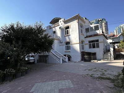 коммерческая по адресу Золотой берег, 4 А