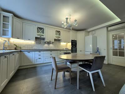 квартира за адресою Дмитрівська вул., 75