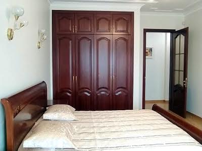 квартира по адресу Кловский спуск, 5