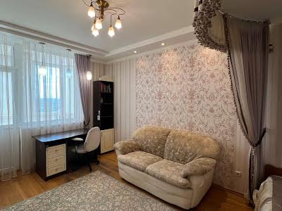 квартира по адресу Елизаветы Чавдар ул., 1