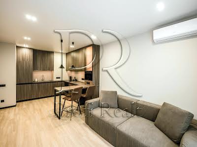 квартира за адресою Генерала Грекова вул., 4