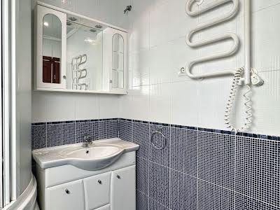 квартира за адресою Шота Руставелі вул., 44