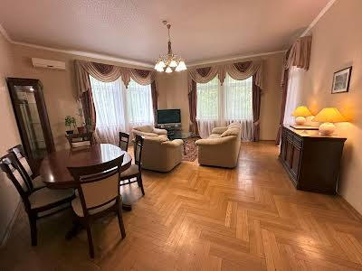 квартира за адресою Обсерваторна вул., 10