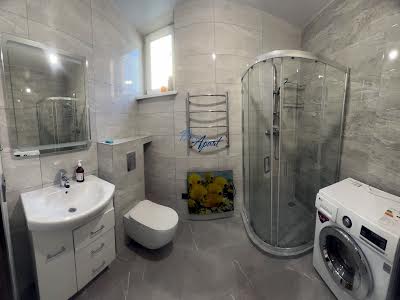 квартира за адресою Регенераторна вул., 4