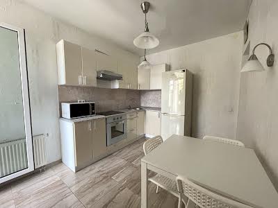 квартира за адресою Регенераторна вул., 4
