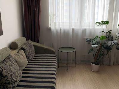 квартира за адресою Олени Пчілки вул., 8