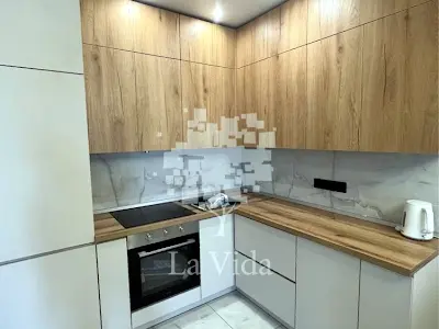 квартира за адресою Михайла Максимовича вул. (Онуфрія Трутенка), 28-Е