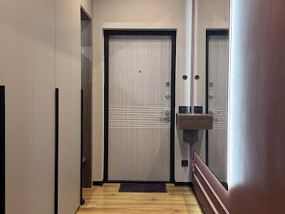 квартира за адресою Драгомирова, 14а