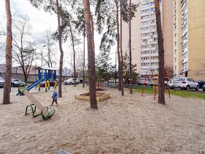 квартира за адресою Дарницький бульв., 10-А