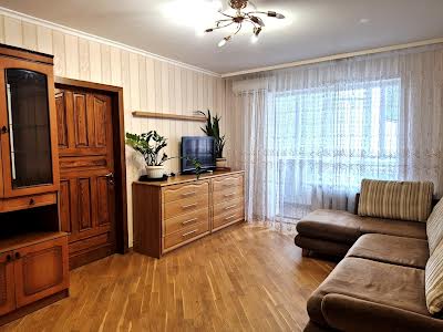 квартира за адресою Ревуцького вул., 44-Б