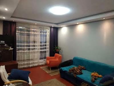квартира по адресу Дружбы Народов ул., 244