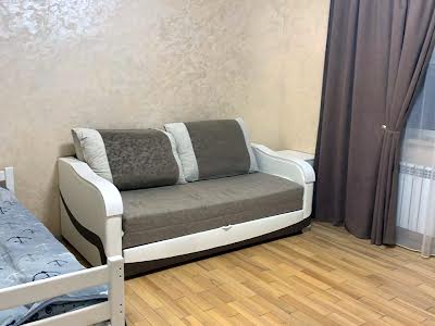 квартира за адресою Дорошенка вул., 5
