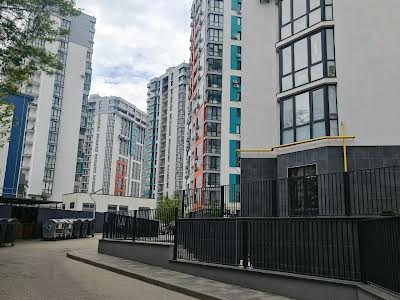 квартира за адресою Кришталева вул., 1-А