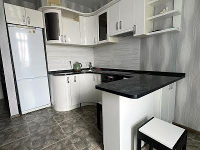 квартира за адресою Богатирська вул., 6-А