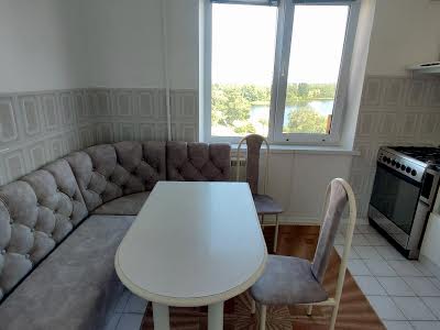 квартира за адресою Прирічна вул., 29