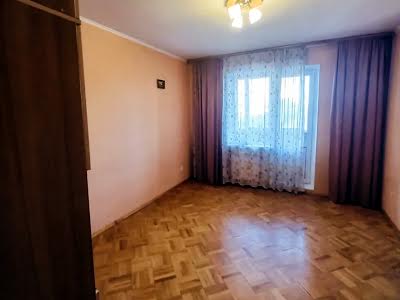 квартира по адресу Ревуцкого ул., 24/4