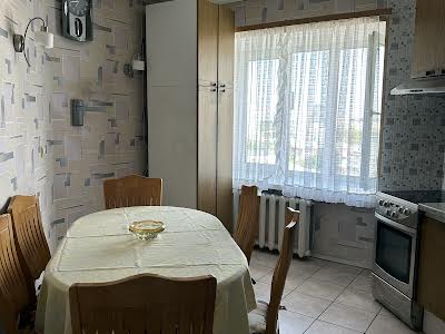 квартира за адресою Новгород-Сіверська, 3