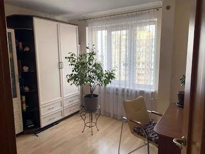 квартира за адресою Оноре де Бальзака вул., 4-А