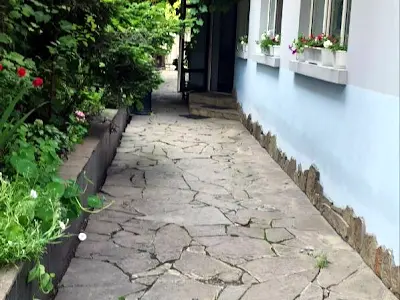 комерційна за адресою Миру просп., 4-А