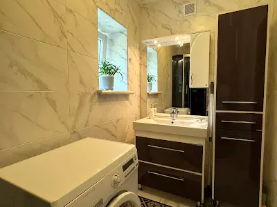 квартира за адресою Верховної Ради бульв., 19
