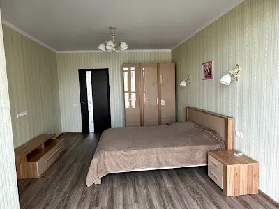 квартира за адресою с. Святопетрівське, Богдана Хмельницького вул., 11-В