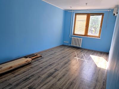квартира за адресою Приозерна вул., 2-Б