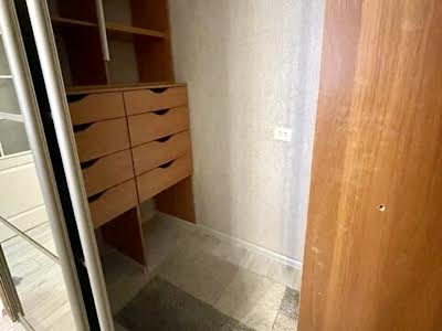 квартира за адресою Набережно-Хрещатицька вул., 35