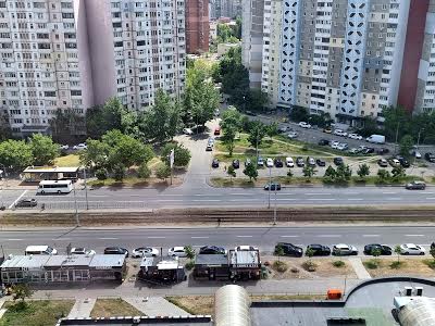 квартира за адресою Анни Ахматової вул., 16-В