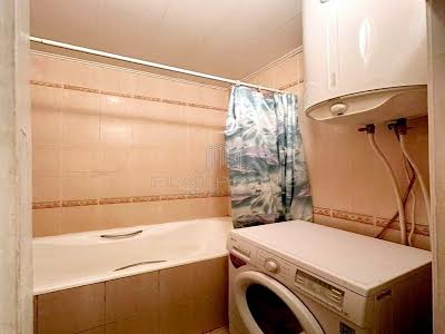 квартира за адресою Академіка Глушкова просп., 33