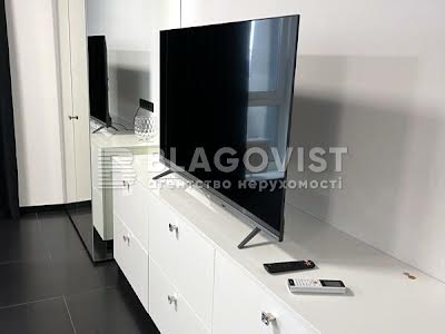 квартира за адресою Зарічна вул., 4