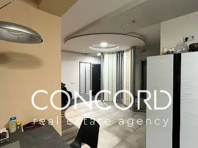 квартира за адресою Київ, Феодосійська вул., 1